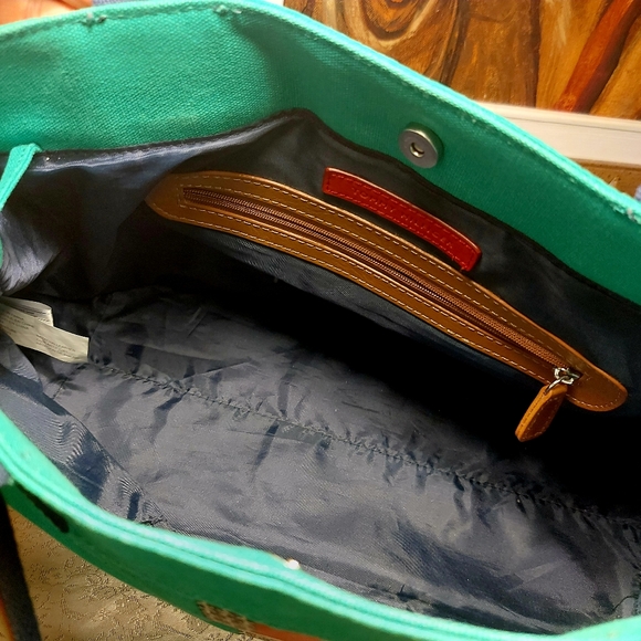 Tommy Hilfiger handbag in canvas - Picture 4 of 8